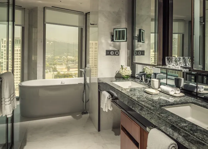 Four Seasons Hotel