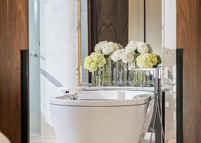 Four Seasons 5*