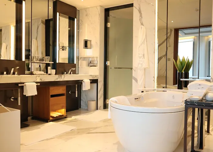 Four Seasons Hotel